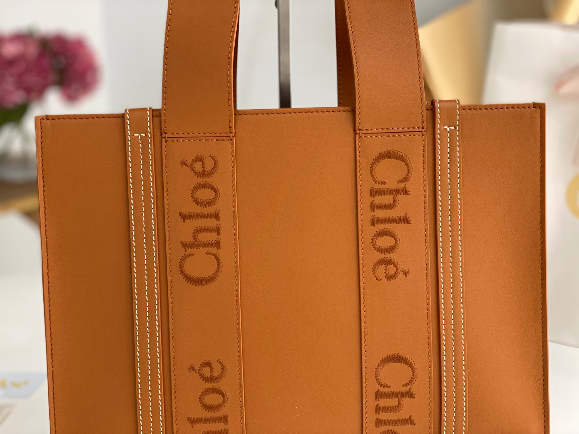 Chloe Medium Woody Tote Bag In Caramel Soft Smooth Calfskin Leather